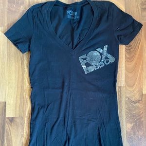 Fox Medium V-neck T-Shirt
